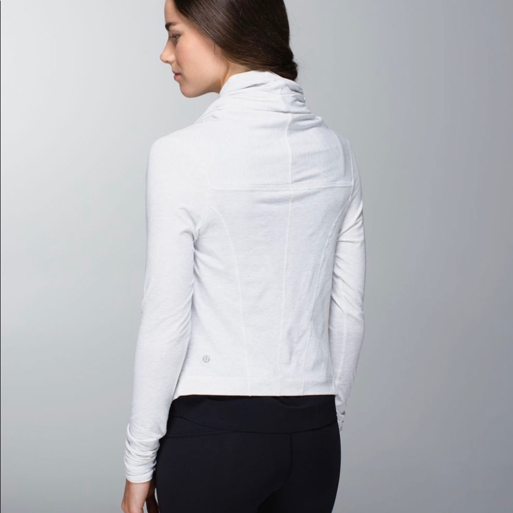 Lululemon wrap - Picture 2 of 5